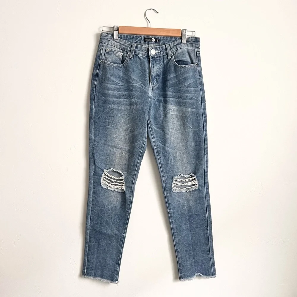 BOOHOO Mom Jeans Size 4